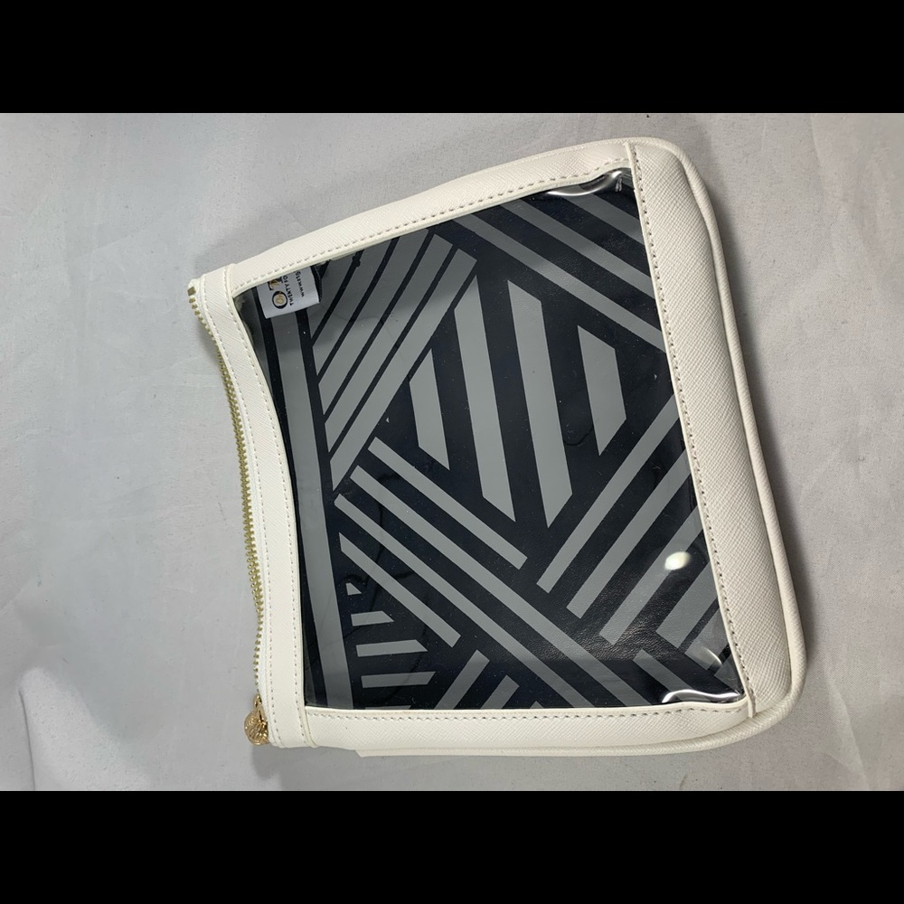 OTG 247 size #3 cream zip bag